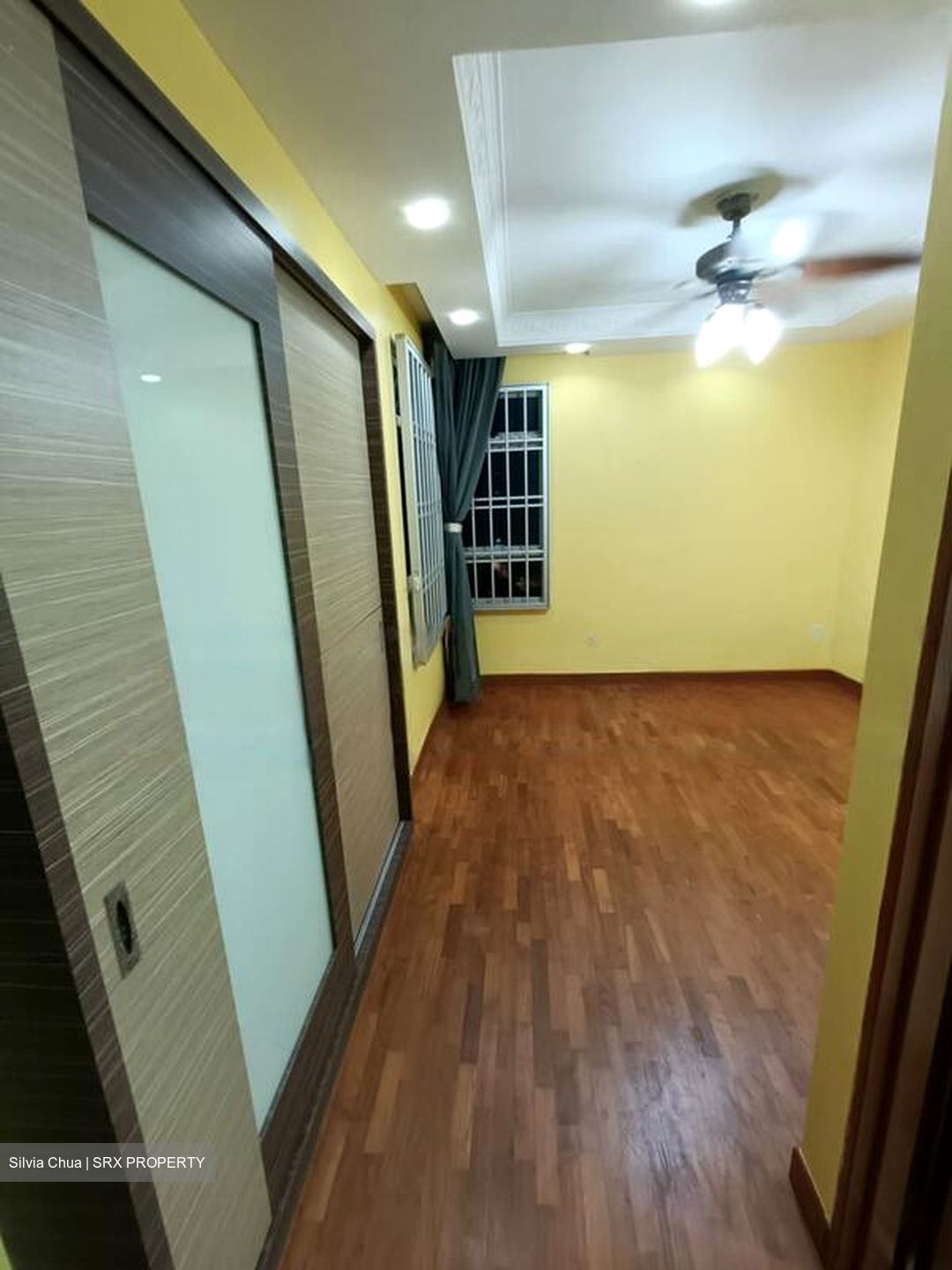 Sengkang Central (Sengkang), HDB 5 Rooms #484299711